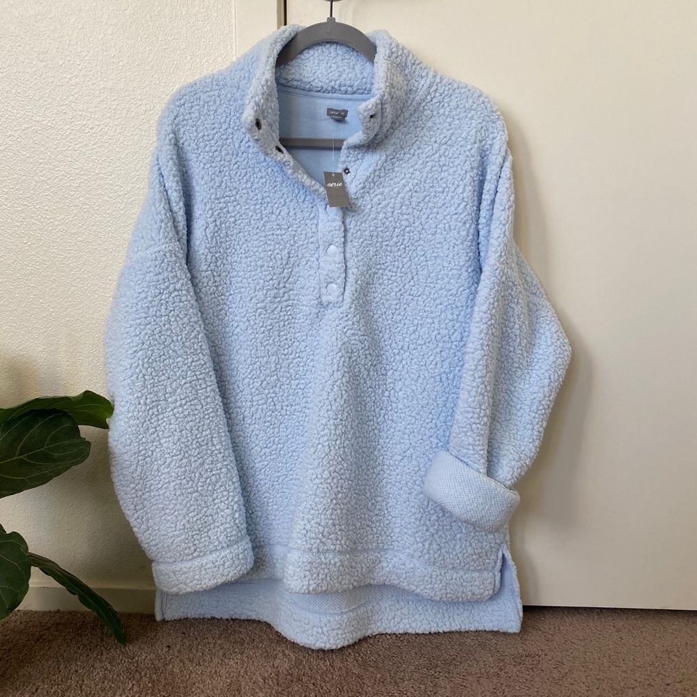 Aeropostale Sherpa long sleeve. Women’s L